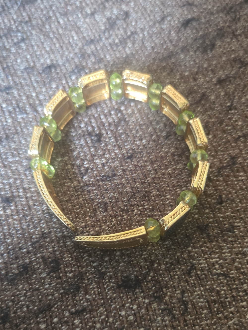 Vintage Gold-Tone Cuff Bracelet with Gray Marble Resin Squares and Lime Beads 💫 - Picture 3 of 4